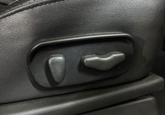 Подержанный автомобиль Nissan Pathfinder 2007 года (15 фото)