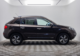 Подержанный автомобиль Renault Koleos 2014 года (6 фото)