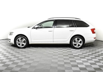 Подержанный автомобиль Skoda Octavia Wagon 2016 года (3 фото)