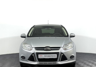 Подержанный автомобиль Ford Focus Hatchback 2012 года (2 фото)