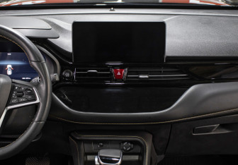 Подержанный автомобиль Москвич 3 2023 года (15 фото)