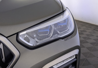 Подержанный автомобиль BMW X6 2020 года (11 фото)