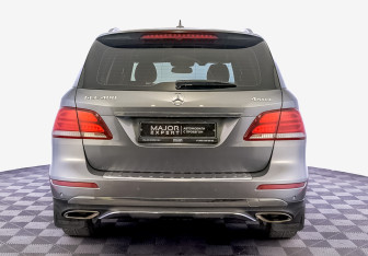 Подержанный автомобиль Mercedes-Benz GLE 2016 года (6 фото)