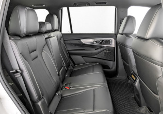 Подержанный автомобиль GAC GS8 2024 года (11 фото)