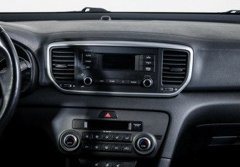 Подержанный автомобиль Kia Sportage 2018 года (11 фото)