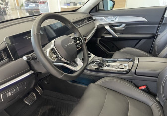 Подержанный автомобиль Jetour X70 2024 года (10 фото)