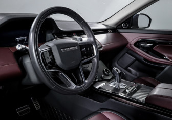 Подержанный автомобиль Land Rover Range Rover Evoque 2021 года (14 фото)