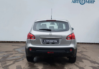 Подержанный автомобиль Nissan Qashqai 2007 года (6 фото)