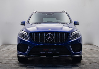 Подержанный автомобиль Mercedes-Benz GLE 2017 года (2 фото)