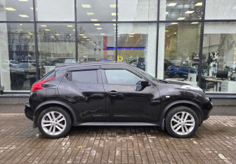 Подержанный автомобиль Nissan Juke 2012 года (4 фото)
