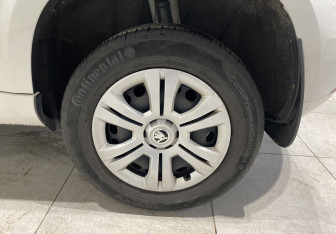 Подержанный автомобиль Skoda Yeti 2014 года (12 фото)