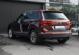 Подержанный автомобиль Volkswagen Tiguan 2021 года (6 фото)