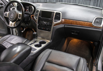 Подержанный автомобиль Jeep Grand Cherokee 2011 года (8 фото)