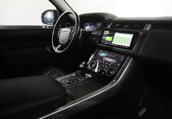 Подержанный автомобиль Land Rover Range Rover Sport 2018 года (9 фото)