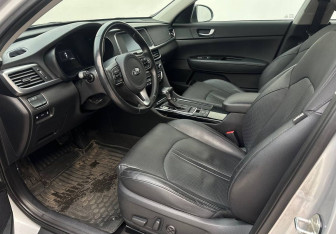 Подержанный автомобиль Kia Optima Sedan 2018 года (9 фото)