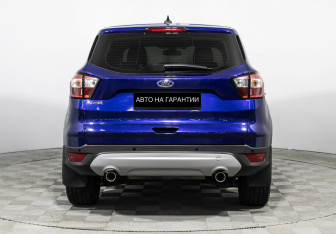Подержанный автомобиль Ford Kuga 2019 года (4 фото)
