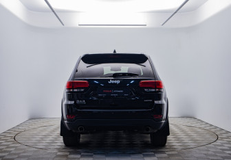 Подержанный автомобиль Jeep Grand Cherokee 2014 года (6 фото)