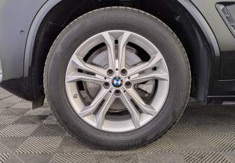 Подержанный автомобиль BMW X4 2020 года (12 фото)