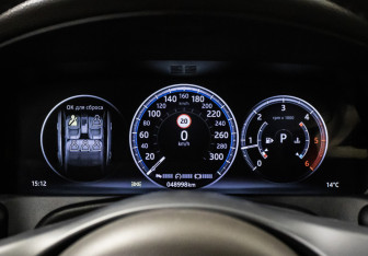 Подержанный автомобиль Jaguar XF Sedan 2017 года (10 фото)