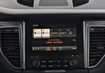 Подержанный автомобиль Porsche Macan 2016 года (15 фото)