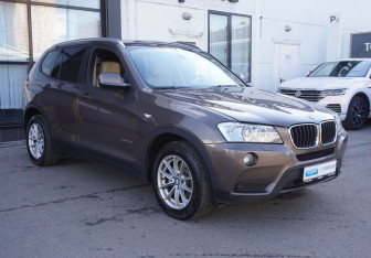 Подержанный автомобиль BMW X3 2013 года (3 фото)
