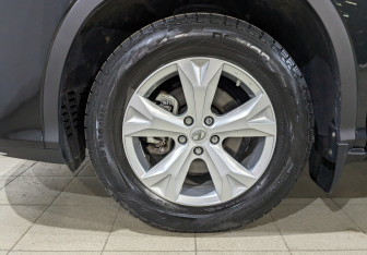 Подержанный автомобиль Lexus RX 2021 года (12 фото)