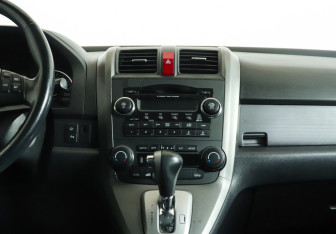 Подержанный автомобиль Honda CR-V 2008 года (15 фото)