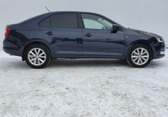 Подержанный автомобиль Skoda Rapid Liftback 2016 года (4 фото)