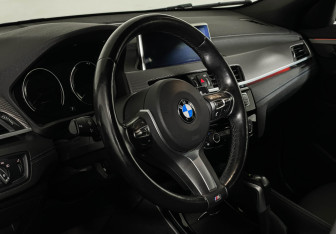 Подержанный автомобиль BMW X2 2020 года (11 фото)