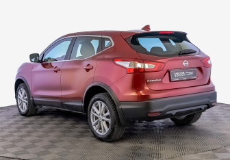 Подержанный автомобиль Nissan Qashqai 2017 года (7 фото)