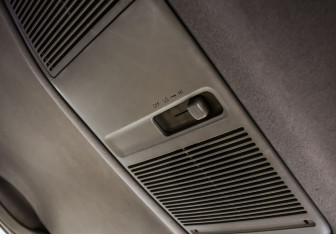 Подержанный автомобиль Toyota Mark II Sedan 2001 года (17 фото)