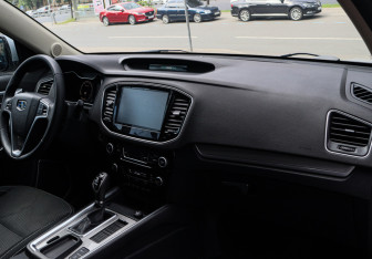 Подержанный автомобиль Geely Emgrand X7 2019 года (7 фото)