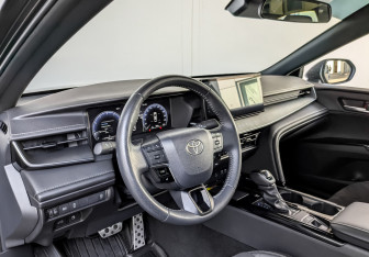 Подержанный автомобиль Toyota Camry Sedan 2024 года (16 фото)