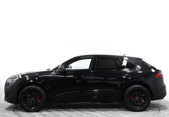 Новый Audi Q8 2023 (8 фото)