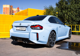 Подержанный автомобиль BMW M2 2023 года (5 фото)