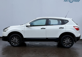 Подержанный автомобиль Nissan Qashqai 2013 года (8 фото)