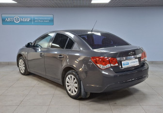 Подержанный автомобиль Chevrolet Cruze Sedan 2013 года (7 фото)