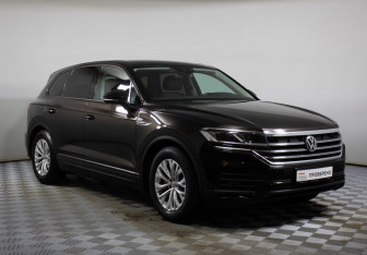 Подержанный автомобиль Volkswagen Touareg 2019 года (3 фото)