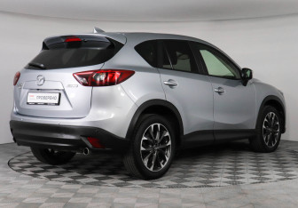 Подержанный автомобиль Mazda CX-5 2015 года (5 фото)
