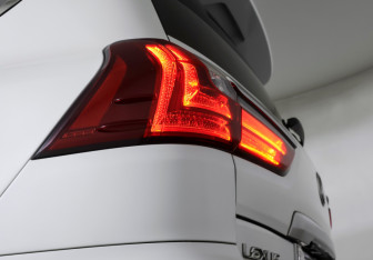 Подержанный автомобиль Lexus LX 2015 года (30 фото)