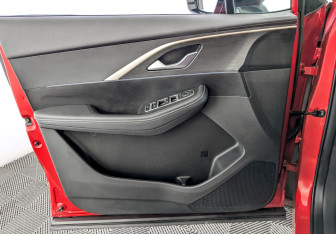 Подержанный автомобиль Omoda C5 2024 года (19 фото)