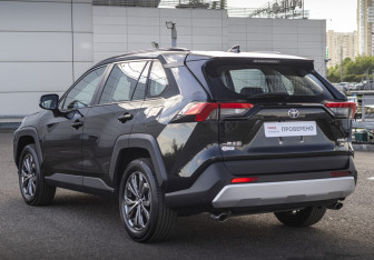 Новый Toyota RAV4 2023 (7 фото)
