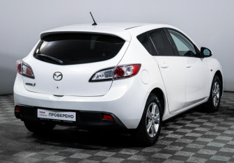 Подержанный автомобиль Mazda 3 Hatchback 2010 года (5 фото)