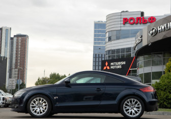 Подержанный автомобиль Audi TT Coupe 2007 года (6 фото)