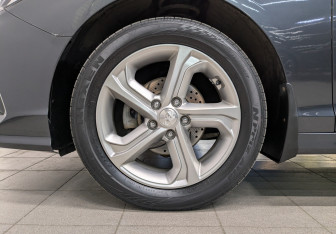 Подержанный автомобиль Hyundai Sonata 2018 года (12 фото)