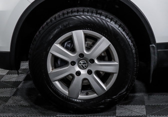 Подержанный автомобиль Volkswagen Touareg 2013 года (15 фото)