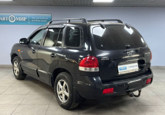 Подержанный автомобиль Hyundai Santa Fe 2009 года (7 фото)