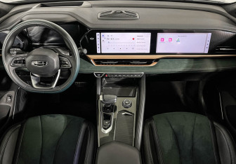 Подержанный автомобиль Geely Monjaro 2023 года (12 фото)