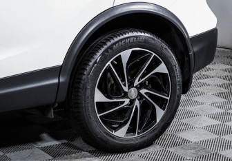 Подержанный автомобиль Nissan Qashqai 2021 года (15 фото)