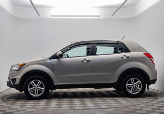 Подержанный автомобиль SsangYong Actyon 2014 года (8 фото)